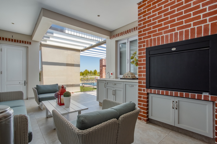 5 Bedroom Property for Sale in Val De Vie Estate Western Cape